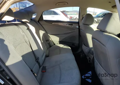 2013 Hyundai Sonata Hybrid из США, поврежденный, VIN KMHEC4A43DA071937